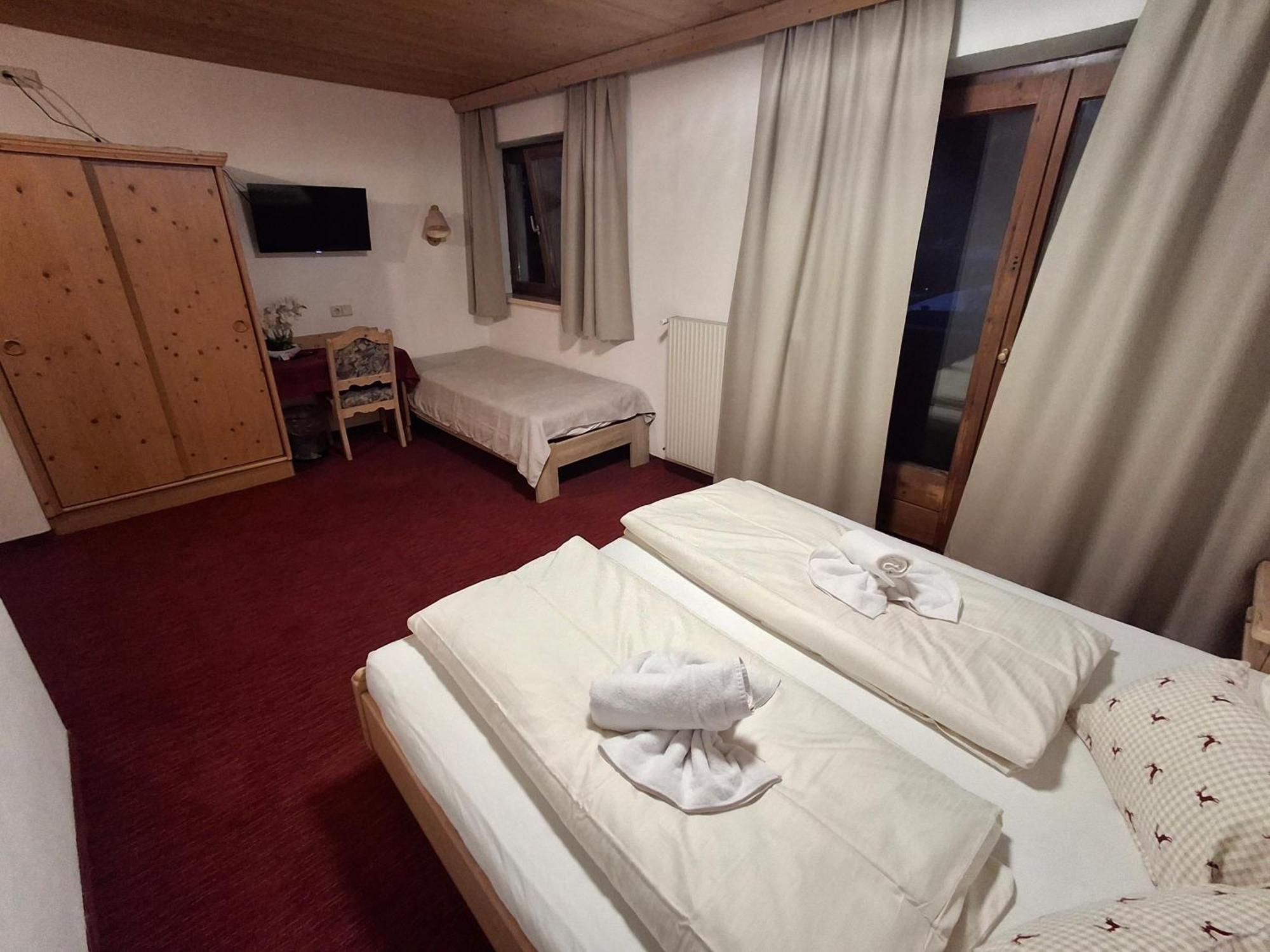 Pension Razil Ladis Exterior foto